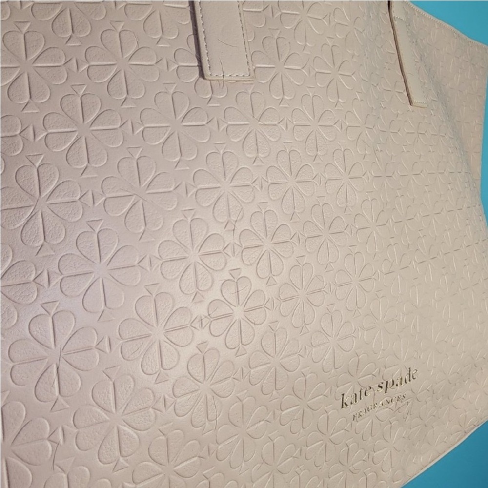 Kate Spade ♠️ Tote NWOT! Straps Still In Plastic! Great Pool/ Beach Tote! Sunny!
